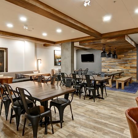 Canalta Lodge Банф Экстерьер фото