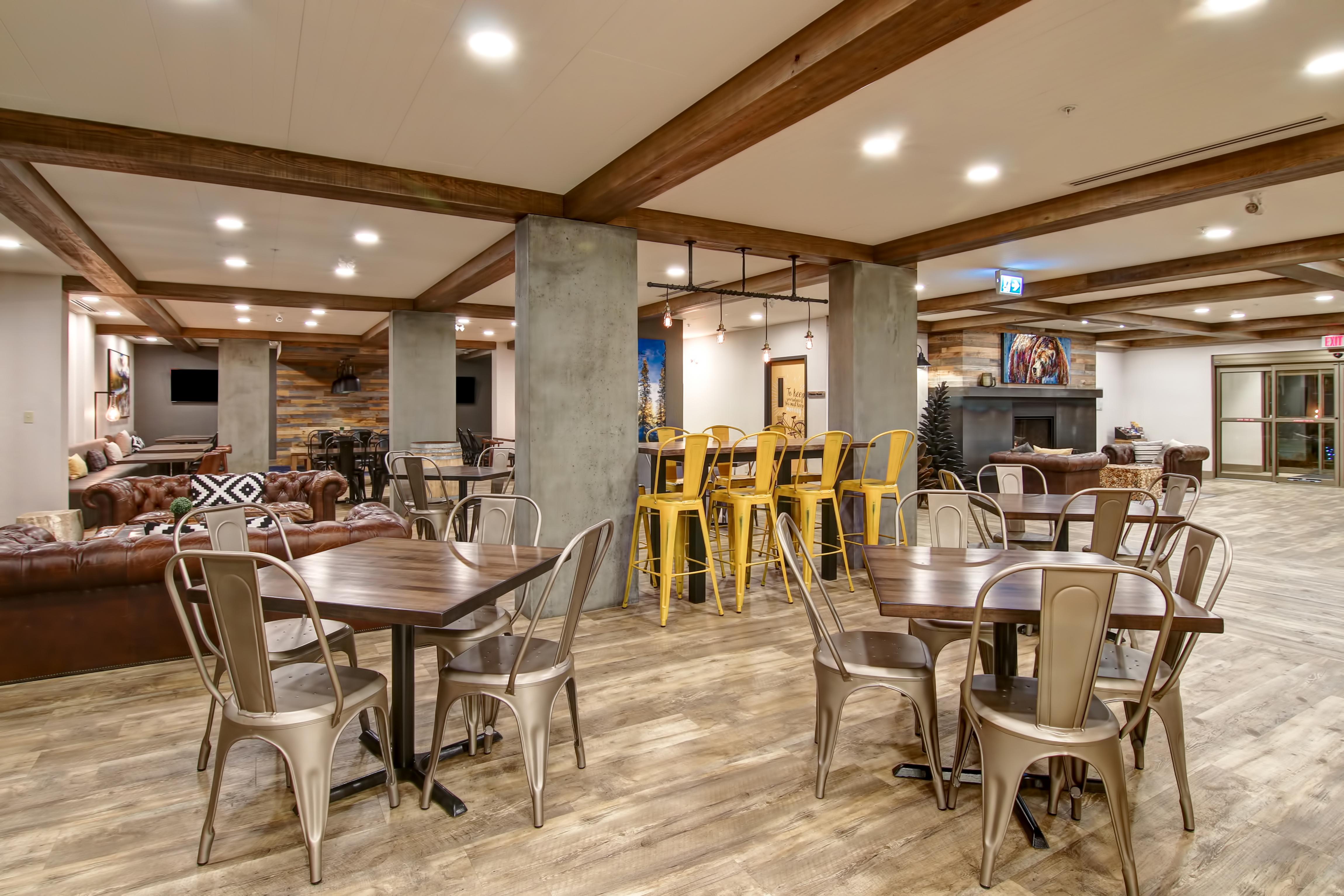 Canalta Lodge Банф Экстерьер фото